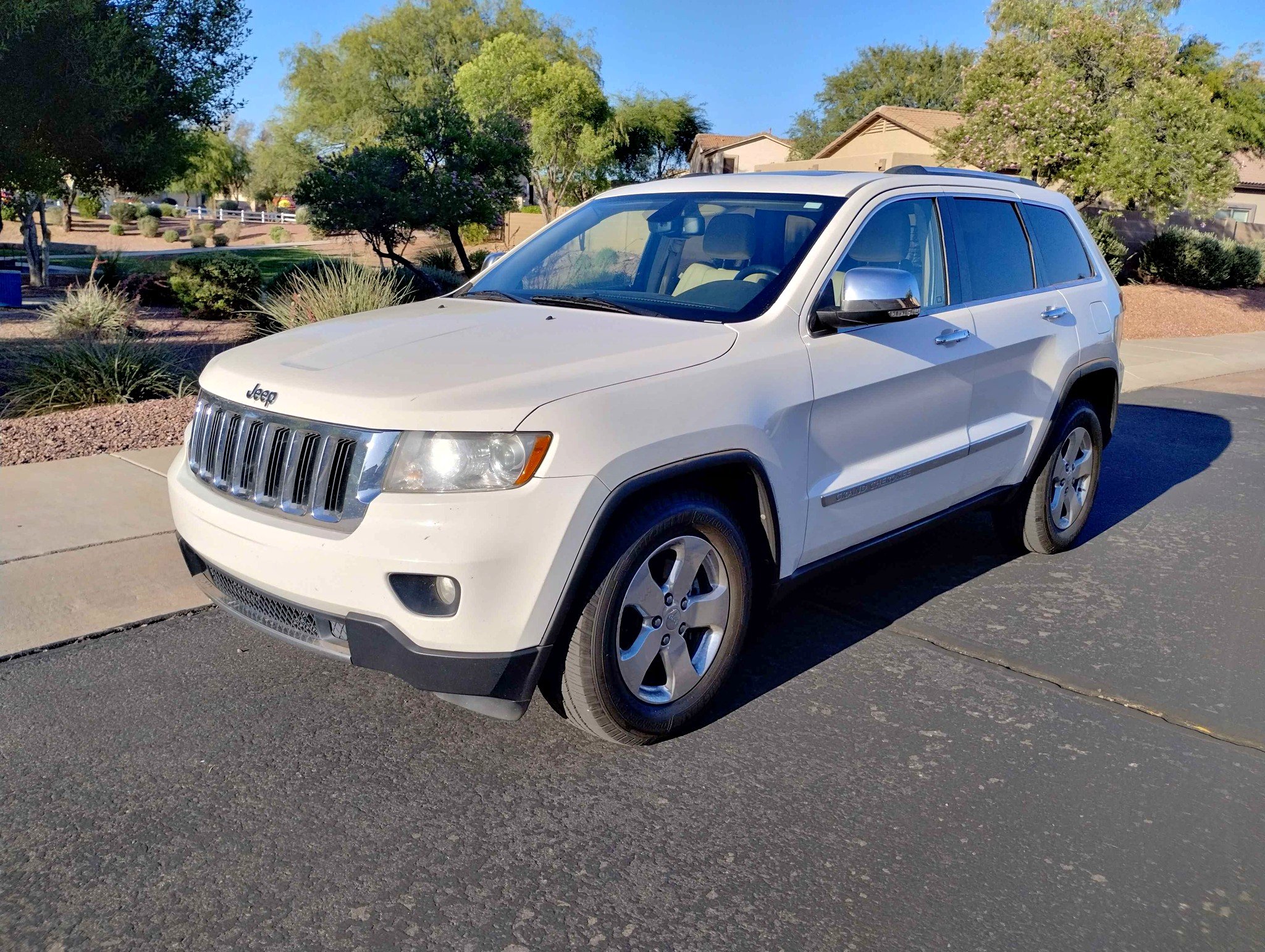 2011 Jeep Grand Cherokee - Limited Sport Utility 4D