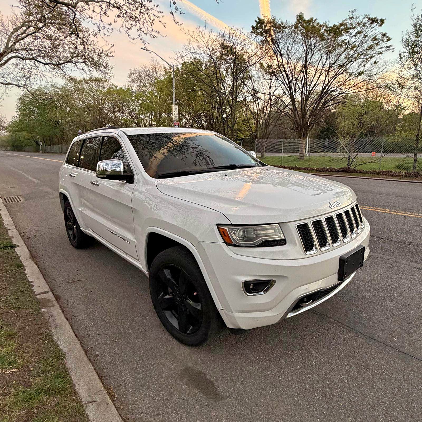 2014 Jeep Grand Cherokee - All New Overland Sport Utility 4D