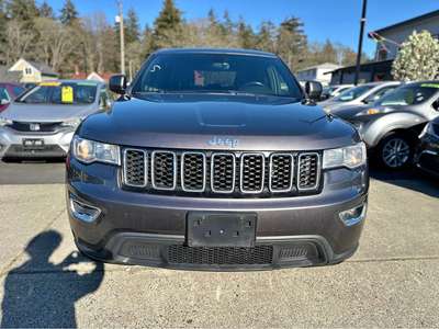 2017 Jeep Grand Cherokee - Laredo A Sport Utility 4D