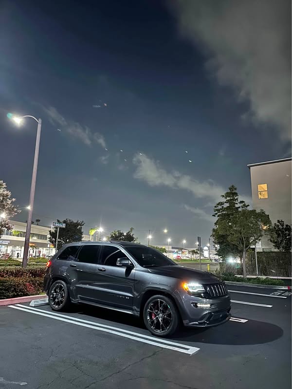 2016 Jeep Grand Cherokee - SRT8 Alpine Sport Utility 4D