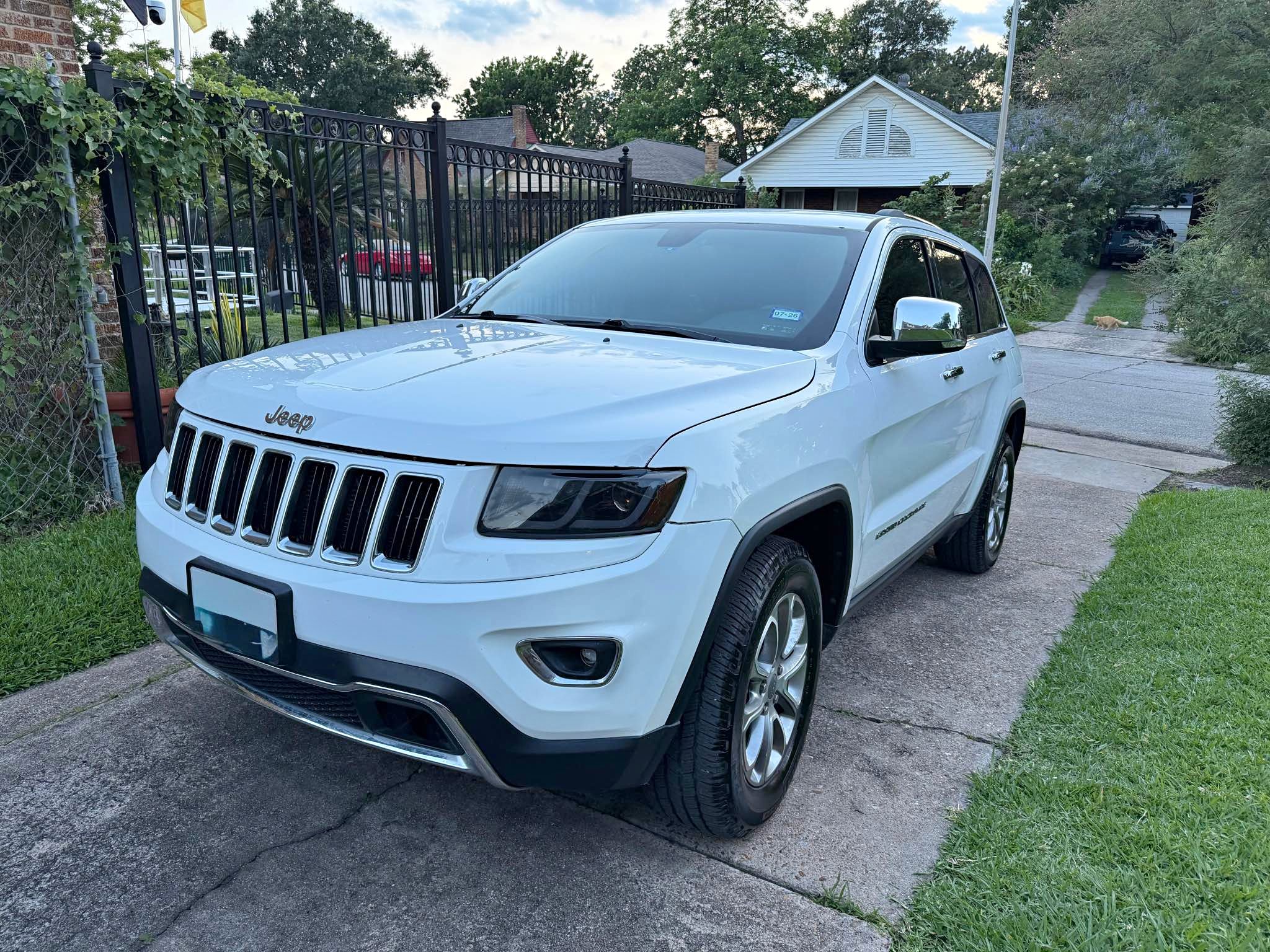 2015 Jeep Grand Cherokee - Laredo Sport Utility 4D
