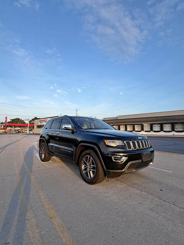 2017 Jeep Grand Cherokee - Limited Sport Utility 4D