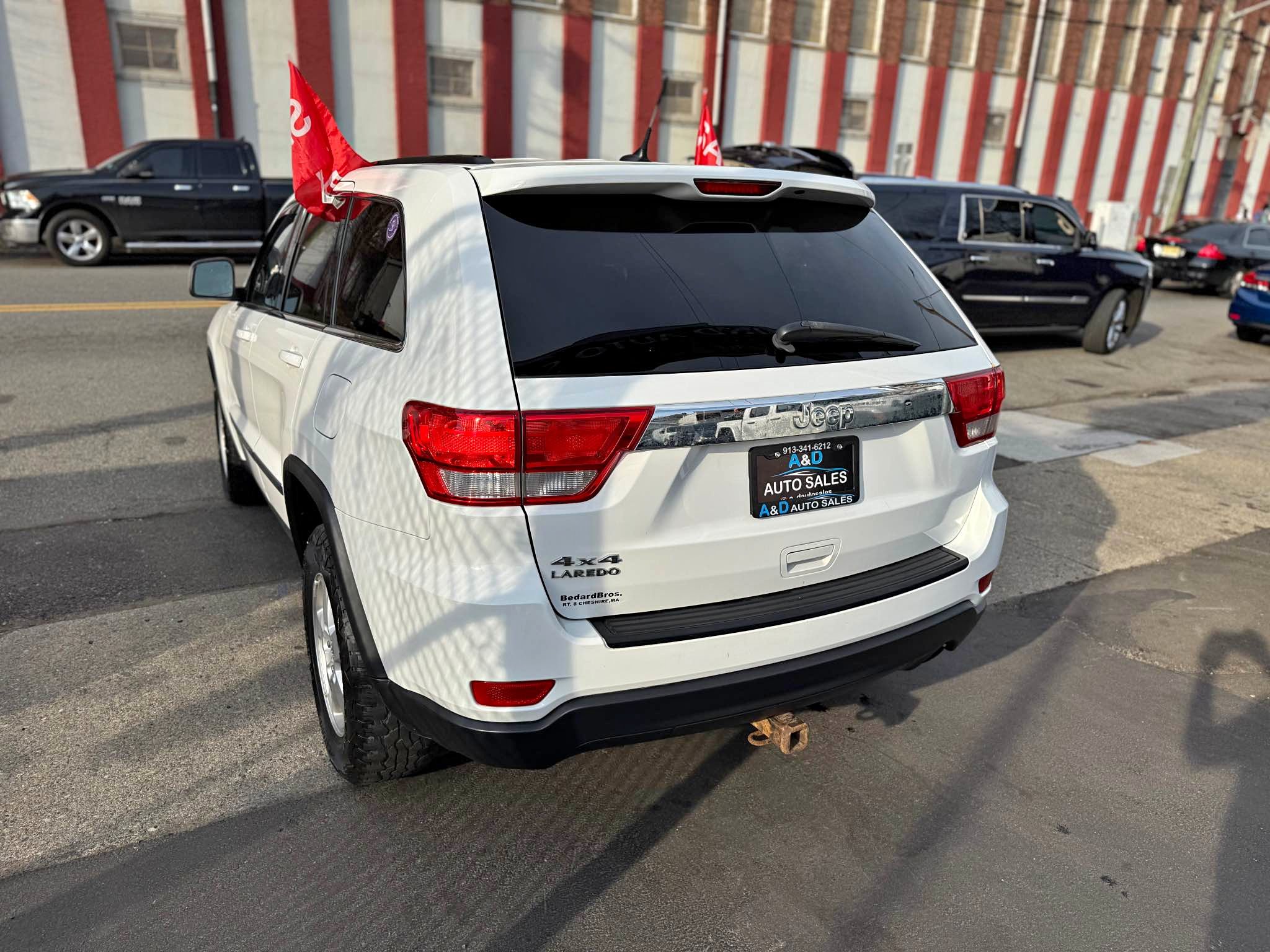 2013 Jeep Grand Cherokee - All New Laredo Sport Utility 4D