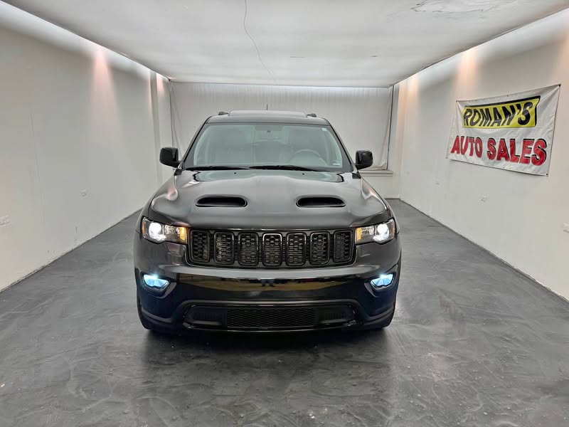 2013 Jeep Grand Cherokee - Laredo E Sport Utility 4D