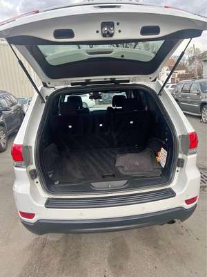 2016 Jeep Grand Cherokee - Laredo E Sport Utility 4D