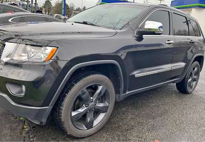 2013 Jeep Grand Cherokee - Overland Sport Utility 4D