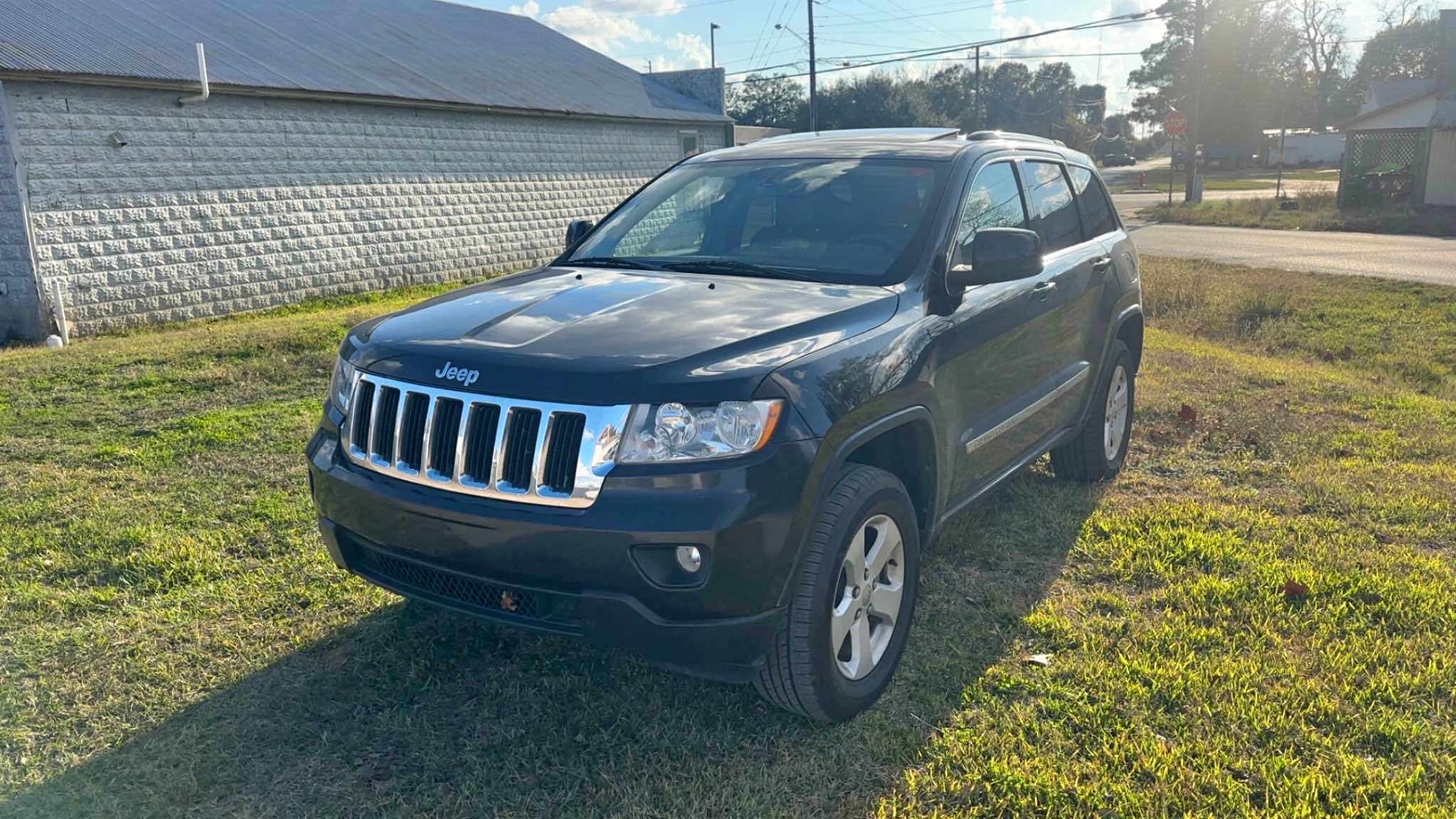 2011 Jeep Grand Cherokee - Laredo E Sport Utility 4D