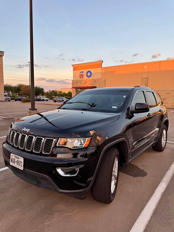 2018 Jeep Grand Cherokee - Laredo Sport Utility 4D
