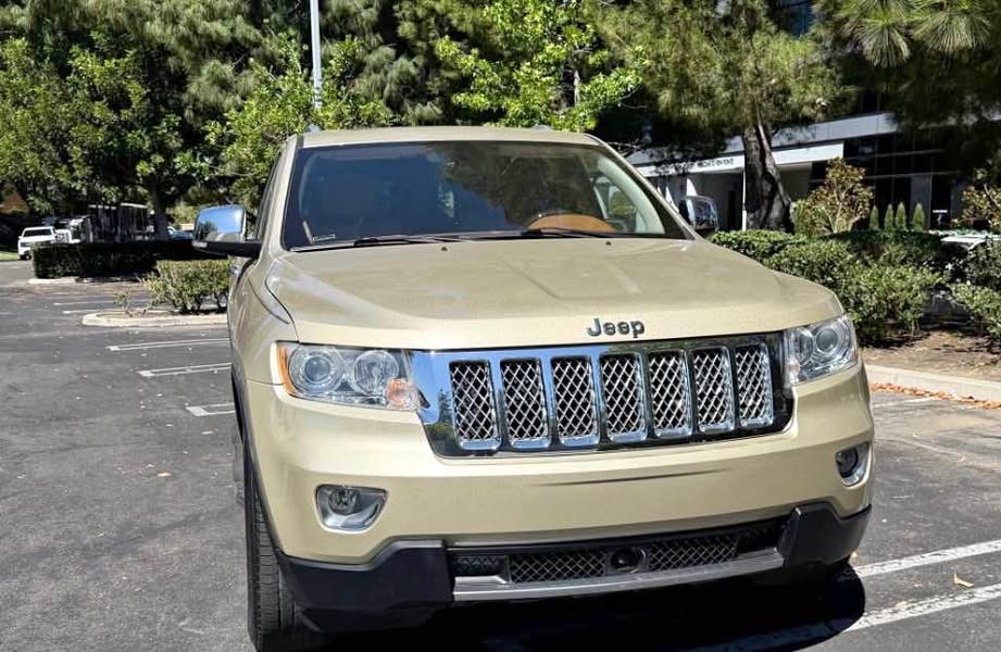2011 Jeep Grand Cherokee - Overland Sport Utility 4D