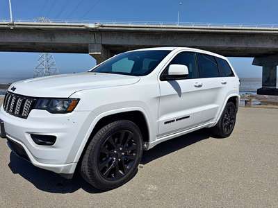 2017 Jeep Grand Cherokee - Altitude Sport Utility 4D