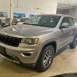 2017 Jeep Grand Cherokee - SRT Red Vapor Sport Utility 4D