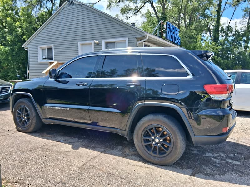 2019 Jeep Grand Cherokee Laredo 4WD