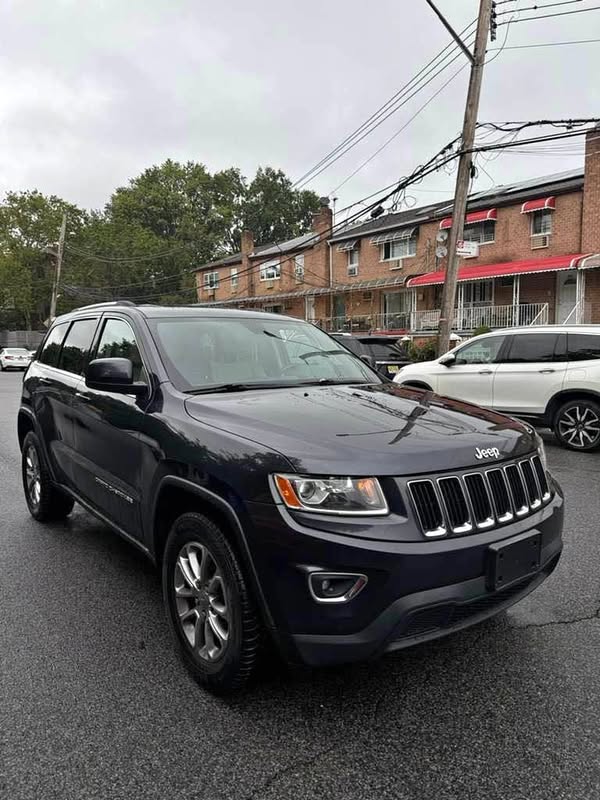 2014 Jeep Grand Cherokee - Laredo sport