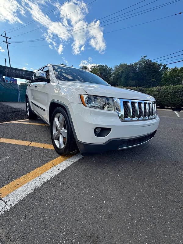 2011 Jeep Grand Cherokee - Overland Sport Utility 4D
