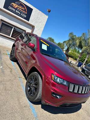 2021 Jeep Grand Cherokee - Laredo X Sport Utility 4D