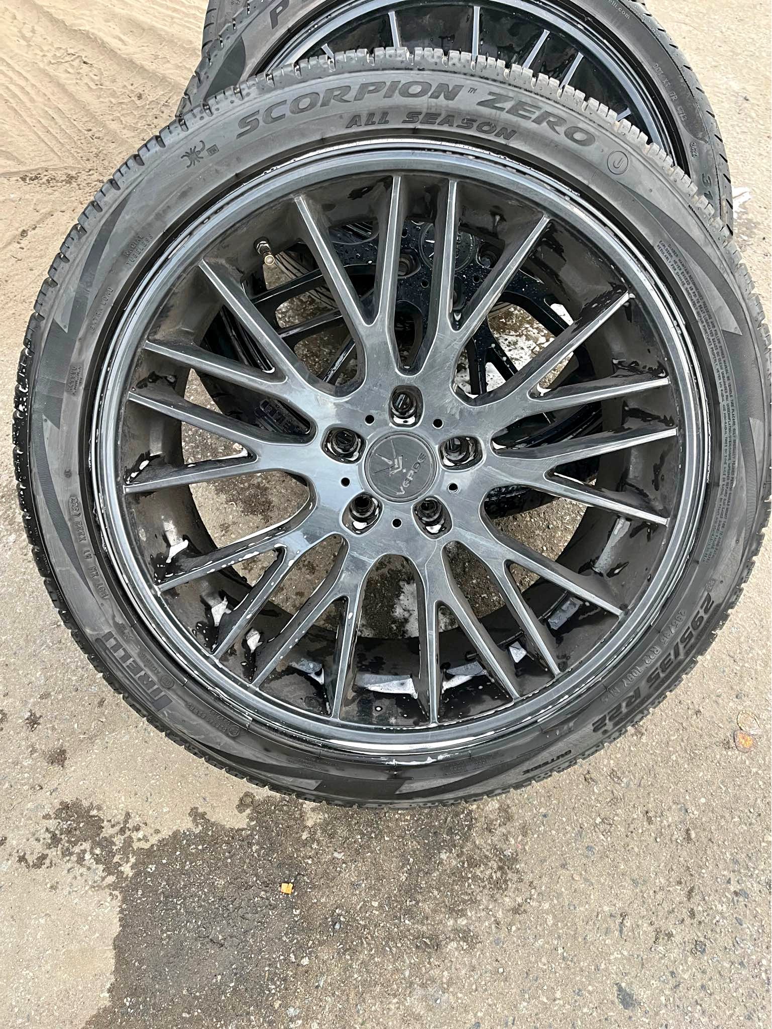 2018 Jeep Grand Cherokee - SRT8 Sport Utility 4D