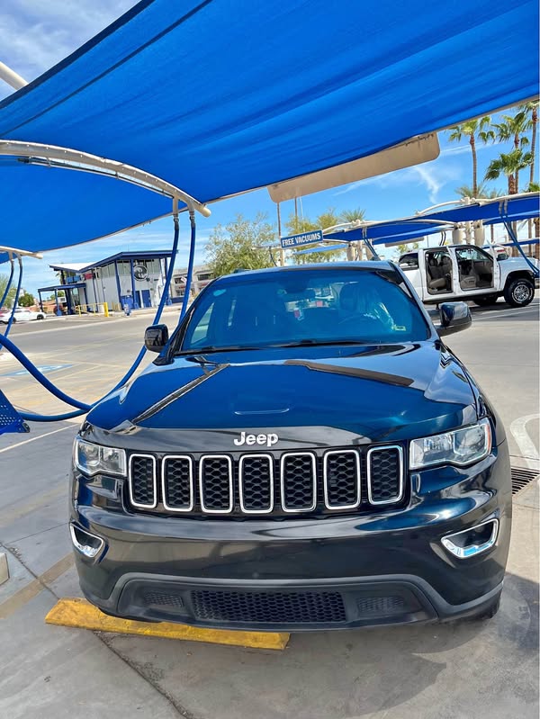 2018 Jeep Grand Cherokee - Laredo E Sport Utility 4D