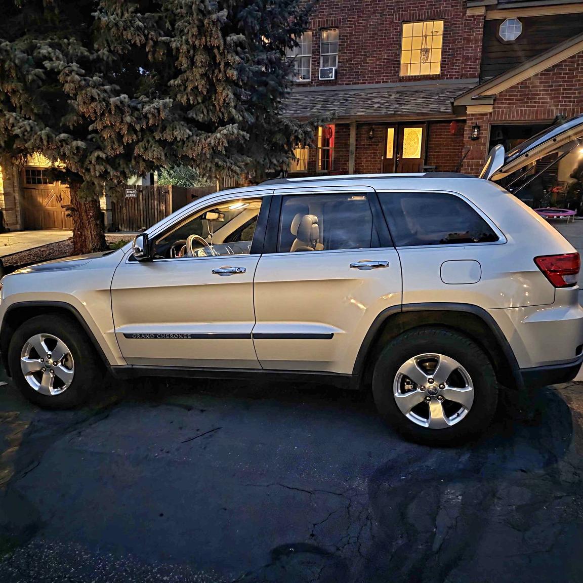 2011 Jeep Grand Cherokee L - Limited Sport Utility 4D