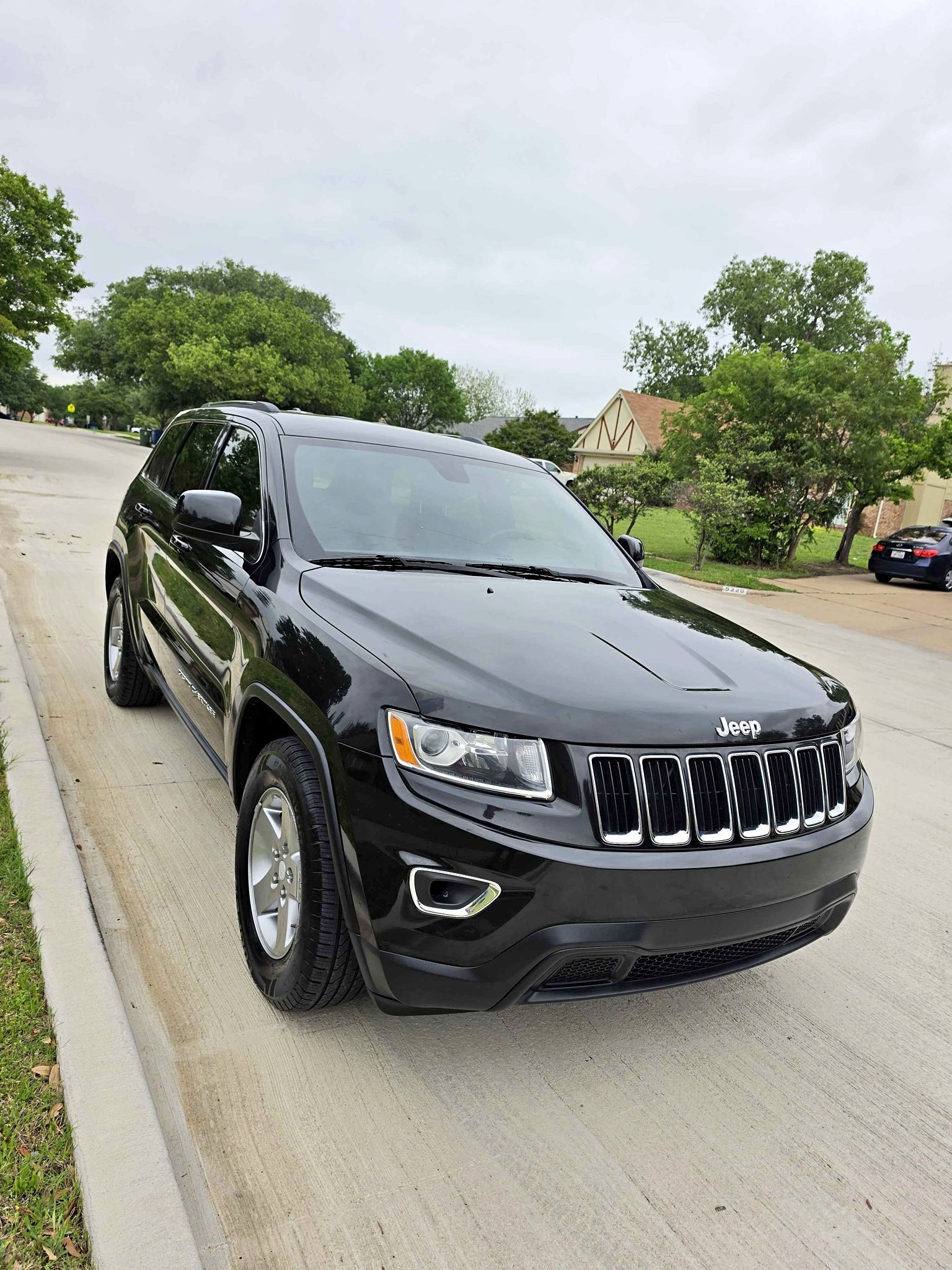 2014 Jeep Grand Cherokee - Laredo Sport Utility 4D