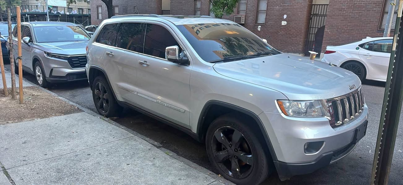 2012 Grand cherokee Jeep