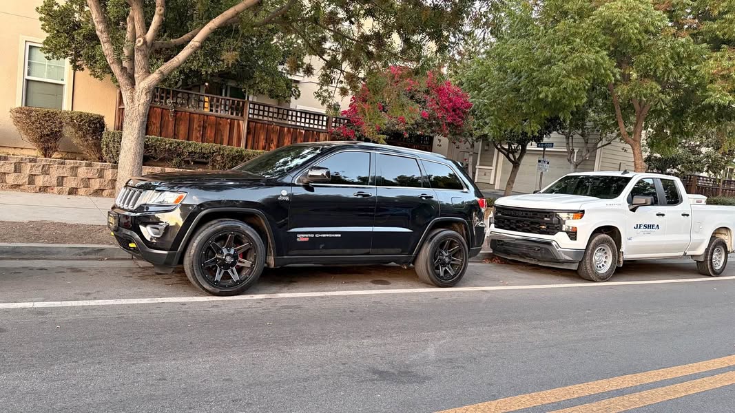 2014 Jeep Grand Cherokee - Laredo X Sport Utility 4D