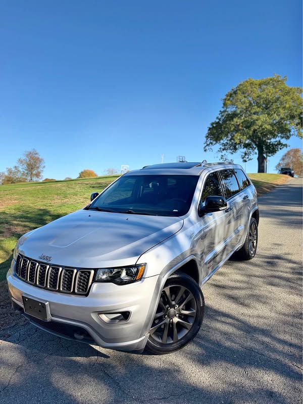2017 Jeep Grand Cherokee - Limited 75th Anniversary Edition Sport Utility 4D