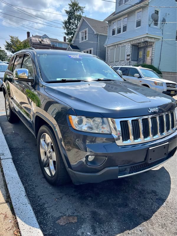 2013 Jeep Grand Cherokee - Limited Sport Utility 4D