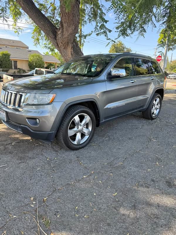 2013 Jeep Grand Cherokee - SE Sport Utility 4D