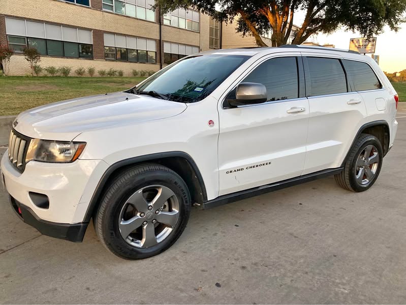 2013 Jeep Grand Cherokee - Laredo A Sport Utility 4D