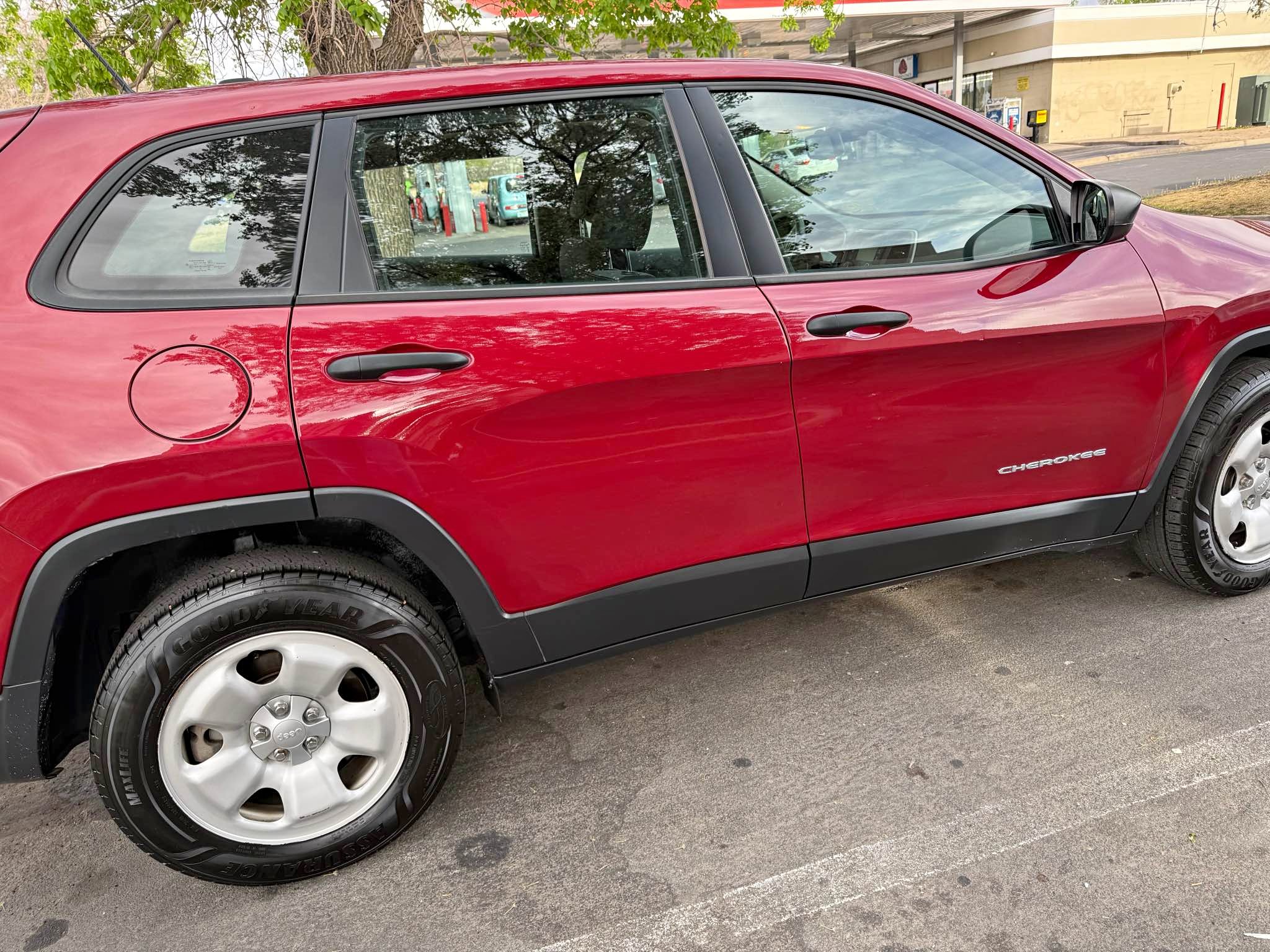 2017 Jeep Grand Cherokee - 5.9 Limited Sport Utility 4D