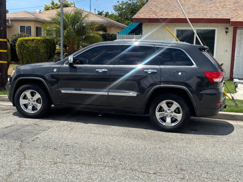 2011 Jeep Grand Cherokee - All New Overland Sport Utility 4D