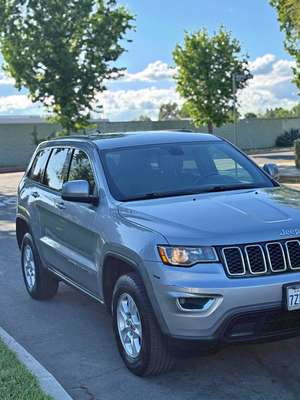 2017 Jeep Grand Cherokee - Laredo Sport Utility 4D