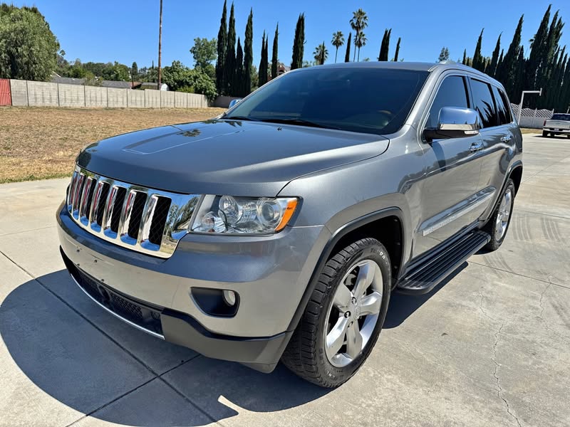 2012 Jeep Grand Cherokee Overland HEMI V8 4X4