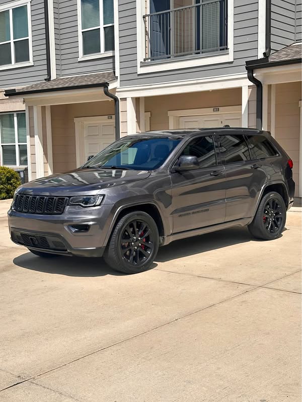 2021 Jeep Grand Cherokee - Laredo X Sport Utility 4D