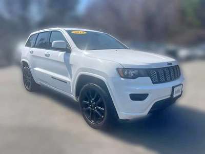 2019 Jeep Grand Cherokee - Altitude