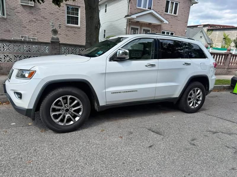 2014 Jeep Grand Cherokee L - Altitude Sport Utility 4D
