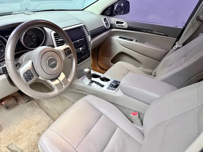 2012 Jeep grand cherokee laredo 4wd 4x4 MANY NICE JEEPS AVAILABLE
