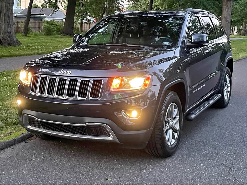 2014 Jeep Grand Cherokee - Limited Sport Utility 4D
