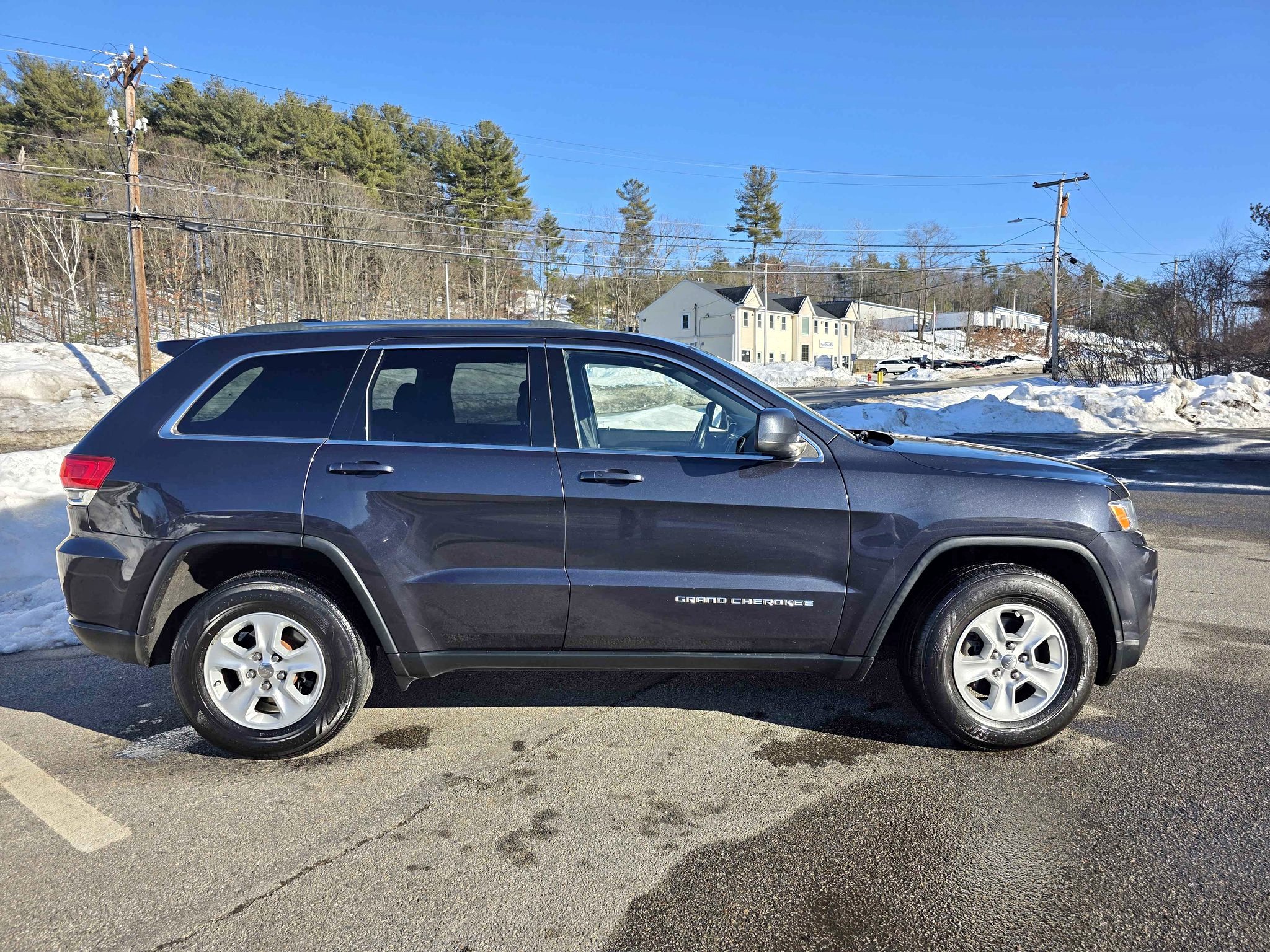 2015 Jeep Grand Cherokee - Laredo Sport Utility 4D