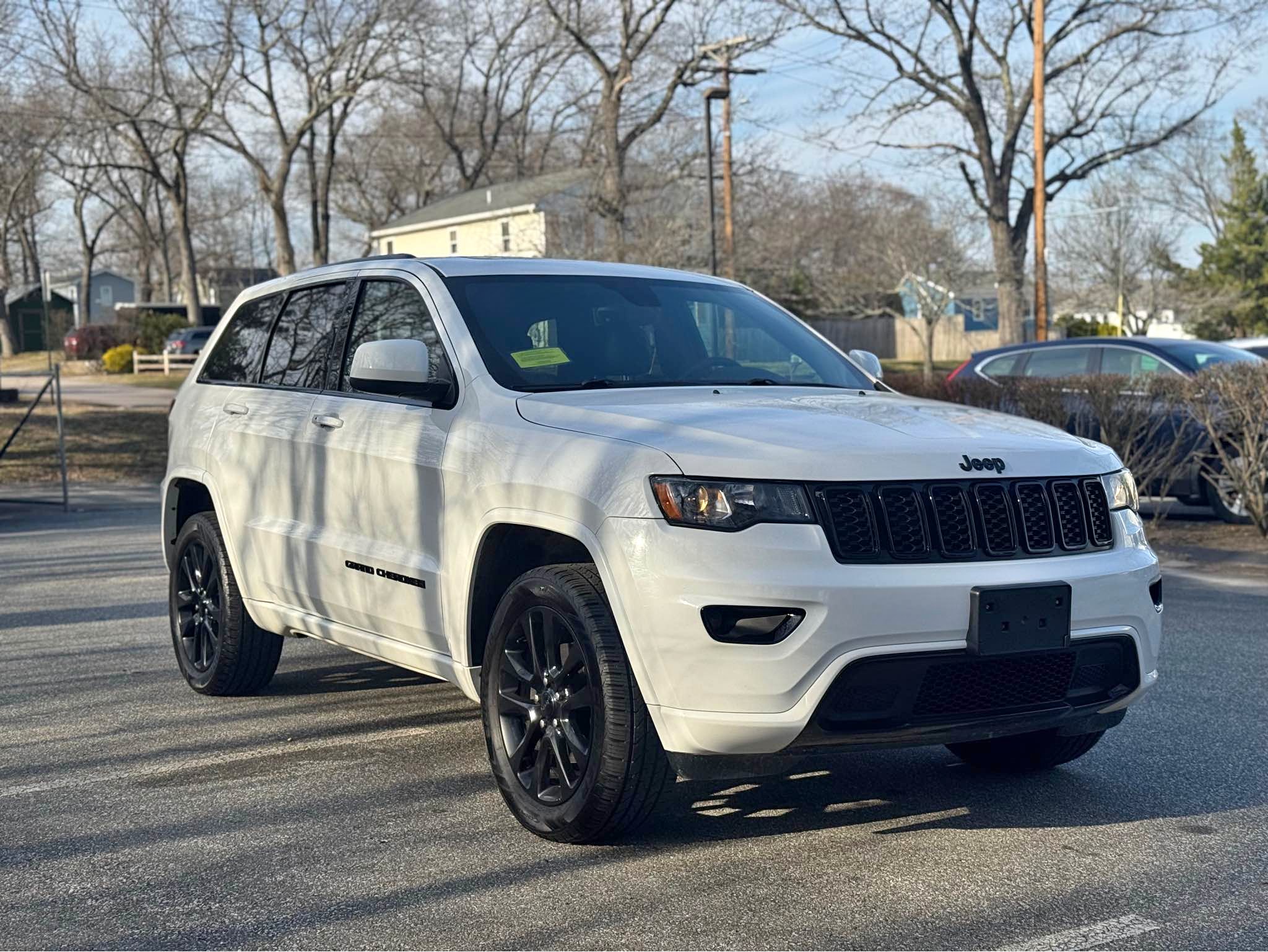 2017 Jeep Grand Cherokee - Altitude Sport Utility 4D