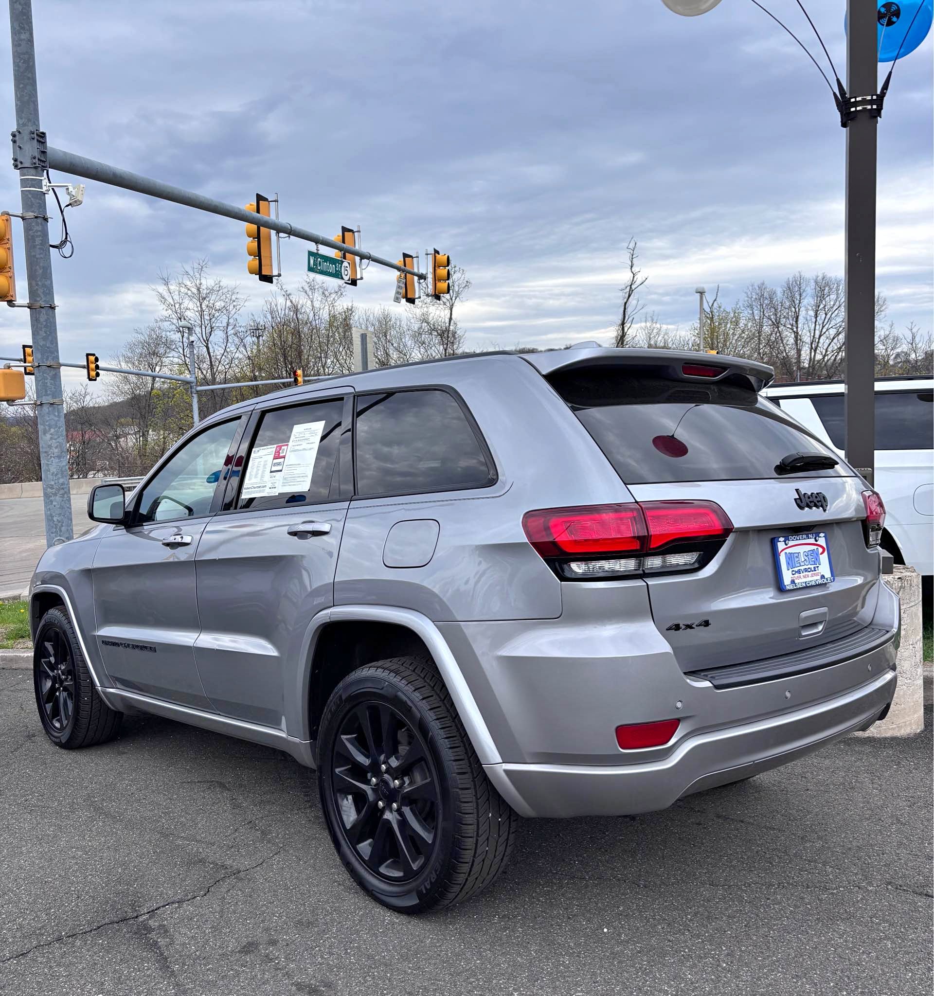 2019 Jeep Grand Cherokee - Altitude Sport Utility 4D