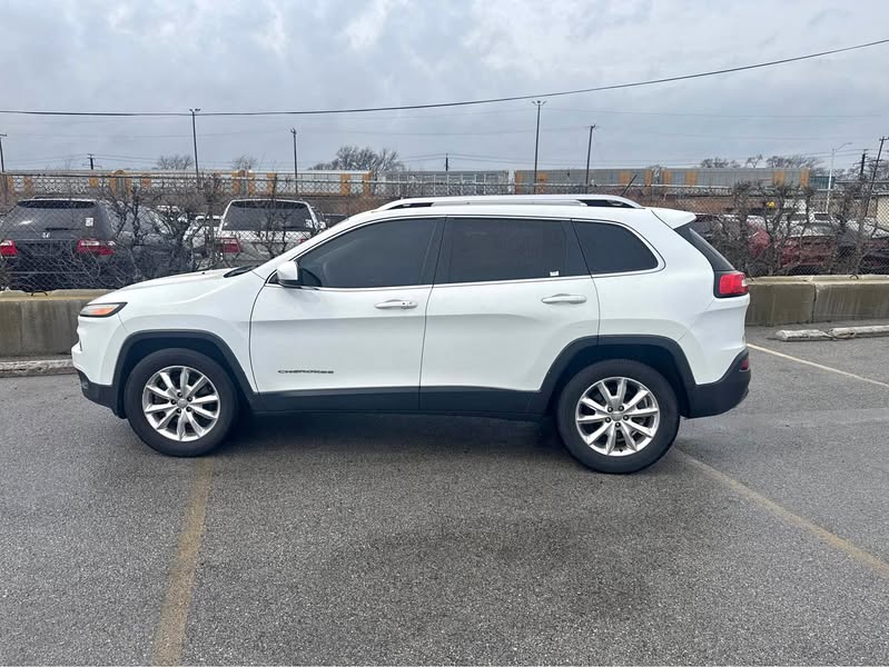 2015 Jeep Grand Cherokee - SE Sport Utility 4D