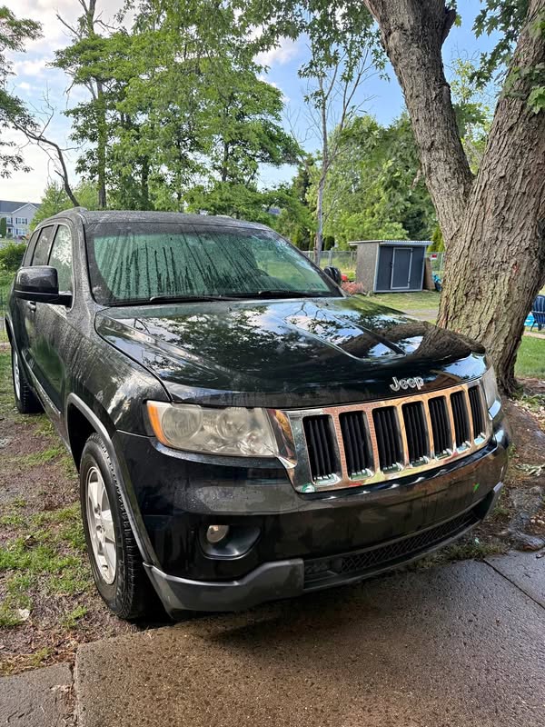 2011 Jeep Grand Cherokee - 5.9 Limited Sport Utility 4D