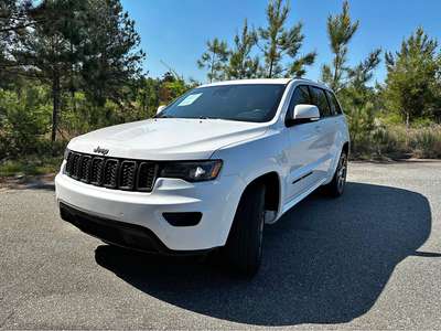 2013 Jeep Grand Cherokee - Overland Sport Utility 4D