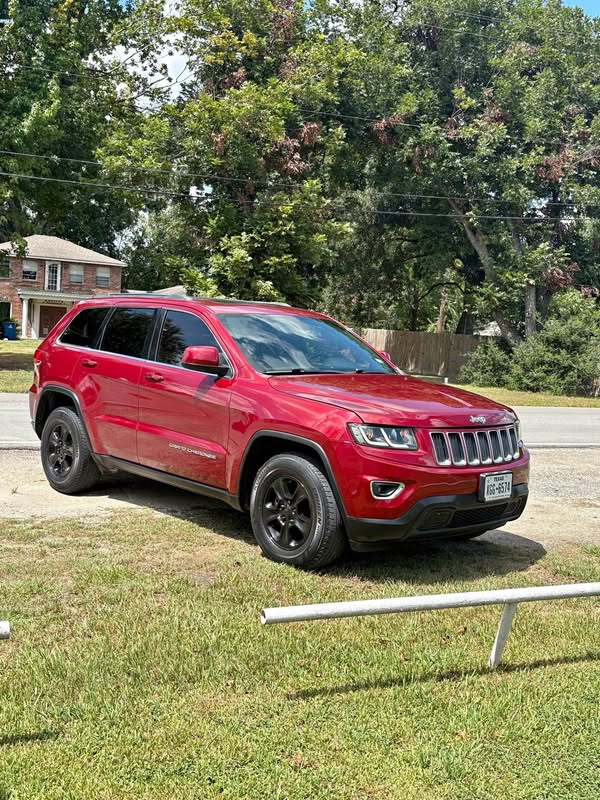 2015 Jeep Grand Cherokee L - Laredo Sport Utility 4D