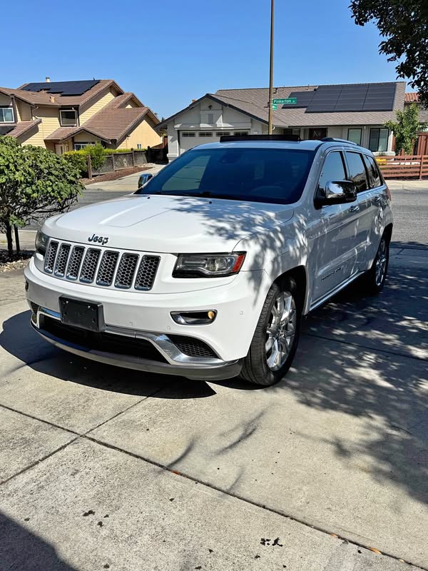2014 Jeep Grand Cherokee - Overland Summit Sport Utility 4D