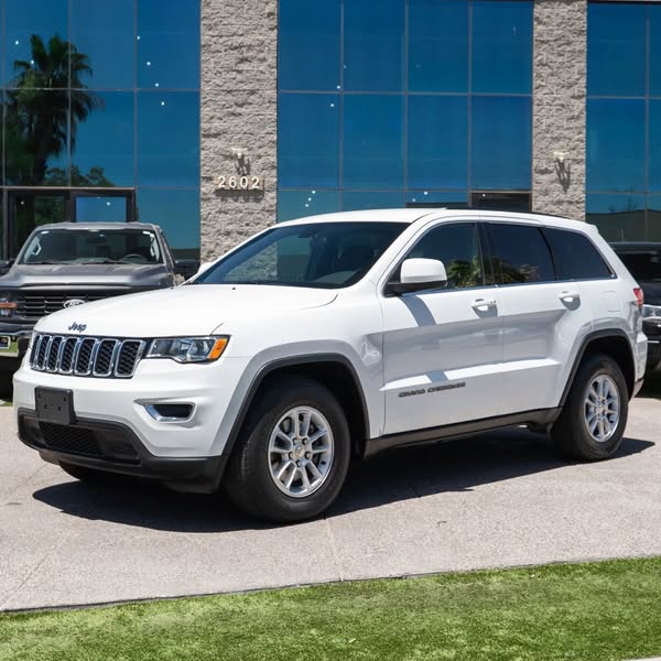 2018 Jeep Grand Cherokee Laredo Sport Utility 4D