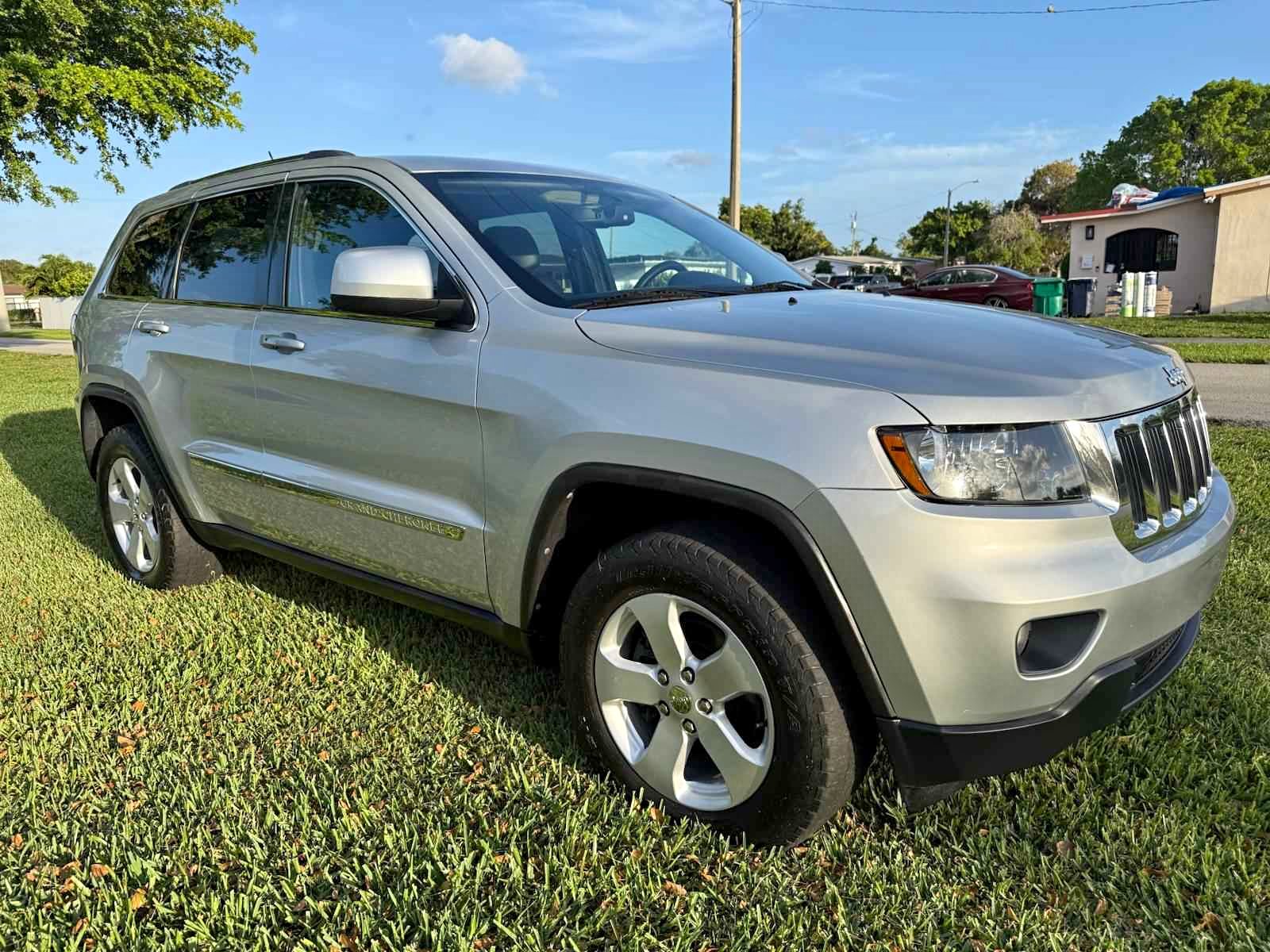 2013 Jeep Grand Cherokee - Laredo A Sport Utility 4D