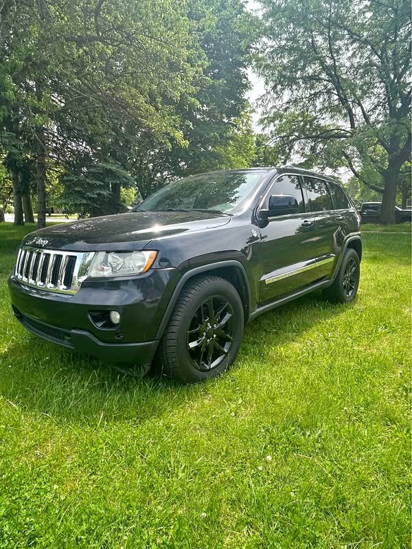 2011 Jeep Grand Cherokee L - Laredo Sport Utility 4D