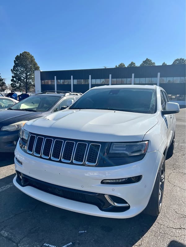 2015 Jeep Grand Cherokee - SRT Sport Utility 4D